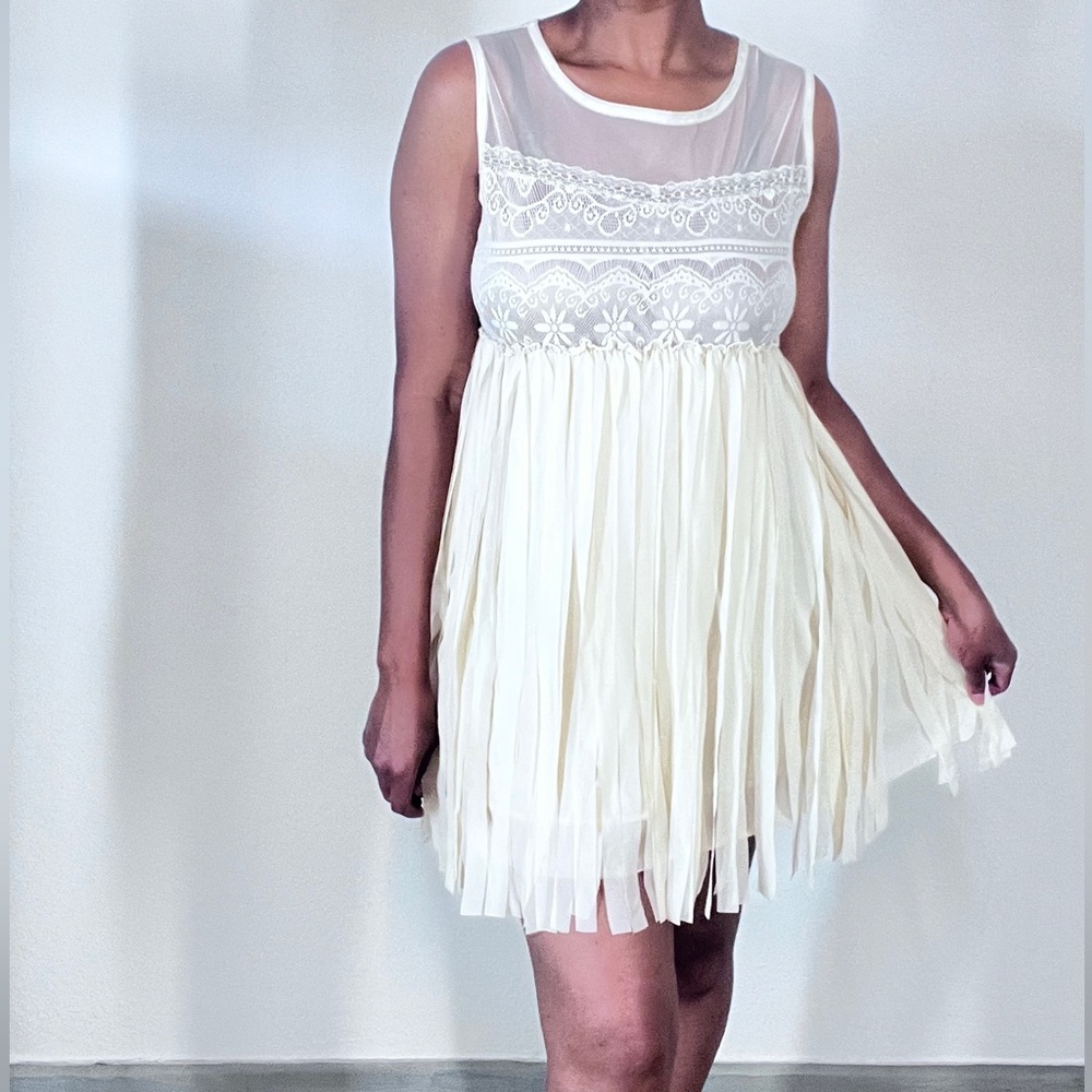 MISS CHIEVOUS Boho Cream Lace Fringe Dress